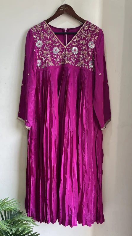 AN215_Premium Natural crape fock with hand embroidery